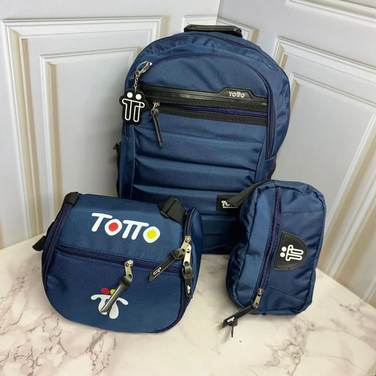 🔥COMBO PREMIUM TOTTO - TRIO PRECIO DE LIQUIDACIÓN 3x1🔥 LLEVA 3 ARTICULOS MALETIN, CARTUCHERA Y LONCHERA TERMICA